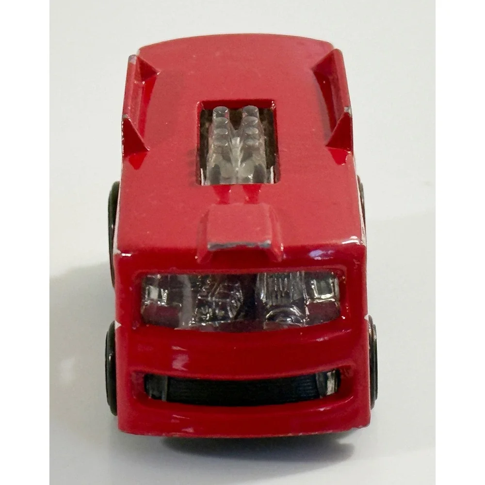 Hot Wheels Dairy Delivery Diecast Truck Red Good‎ 1:64 Scale Racing Decals